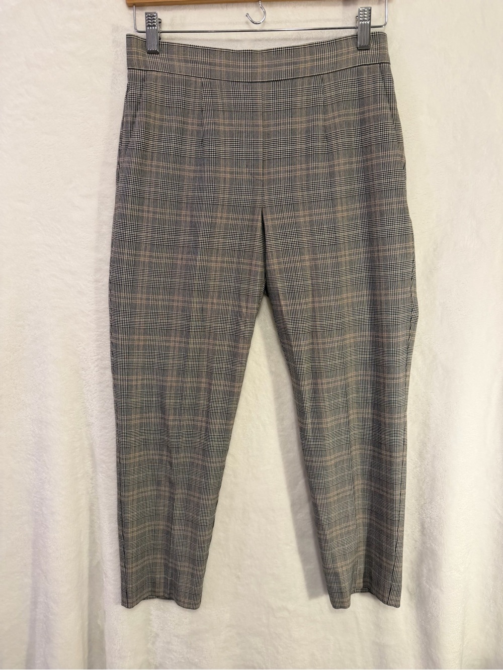 Aritzia Babaton Conan Dress Pants Womens 6 Glencheck Plaid Gray Stretch Pull On